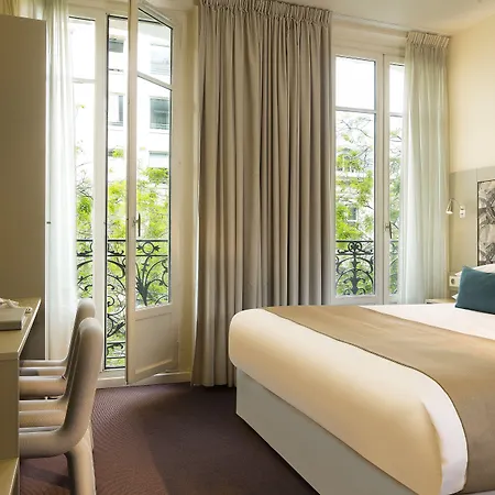 Palais De Chaillot Hotel